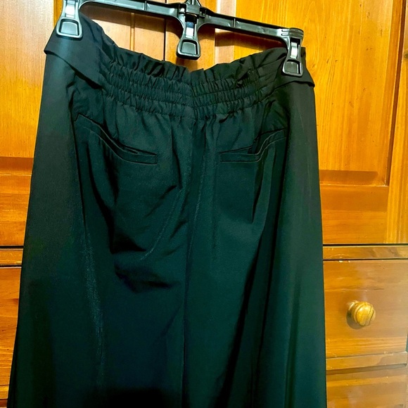 The Limited Black Wide Leg Capri Pants - Large - Picture 7 of 7